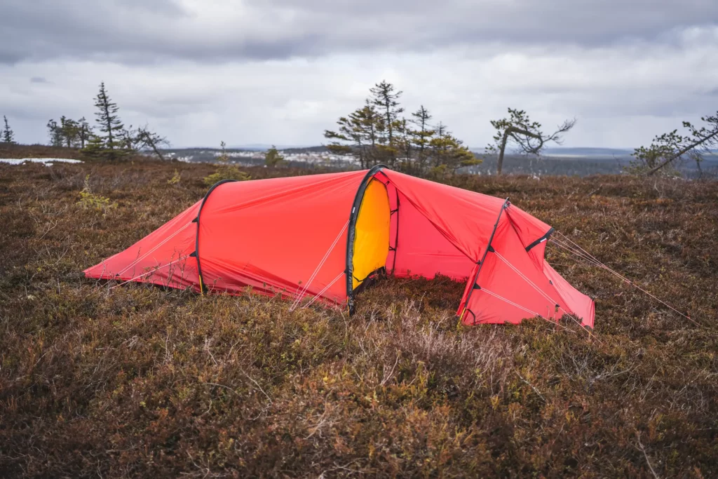 Hilleberg Nallo 2 GT -teltta pystetty tunturiin