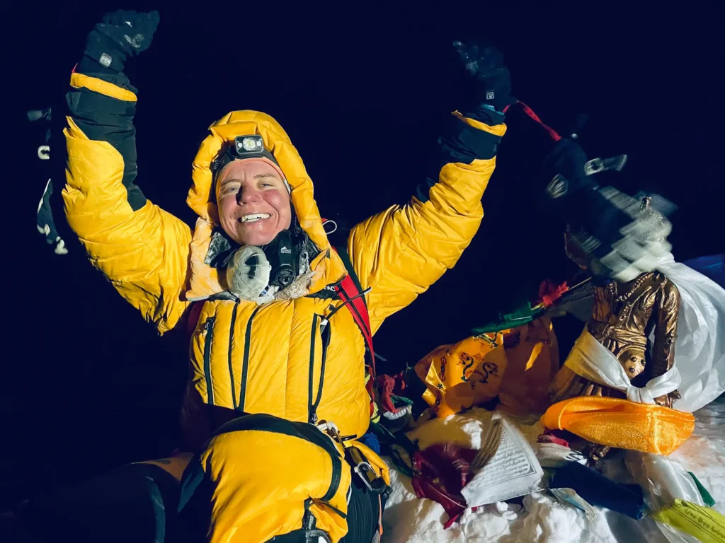 Vuorikiipeilijä Anni Penttilä Mount Everestin huipulla